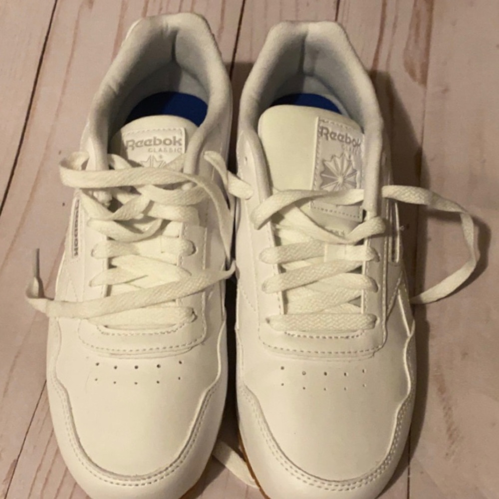 Women’s Reebok classic